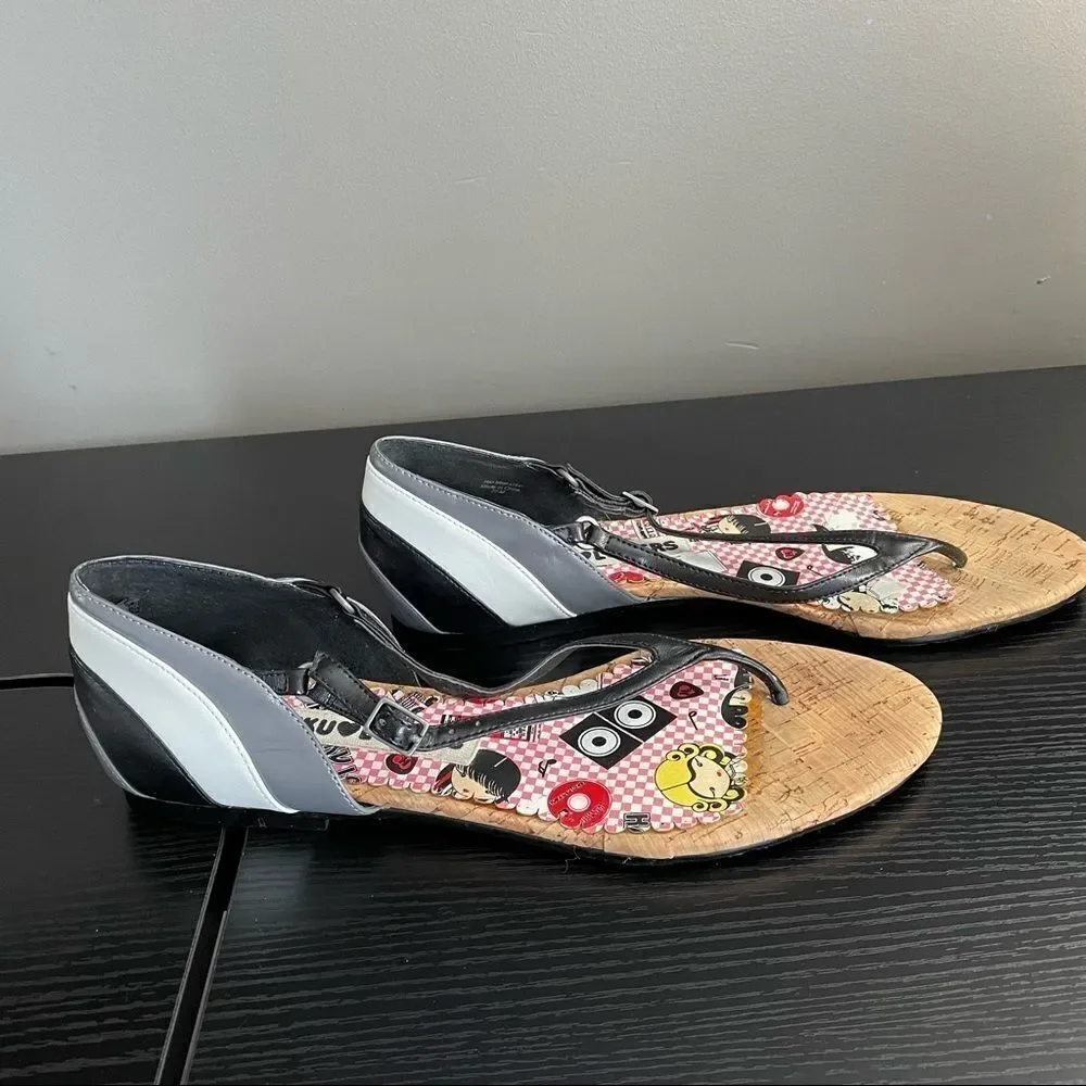 Harajuka Lovers Kroepel Thong Flat Covered Heel Sandals, 10